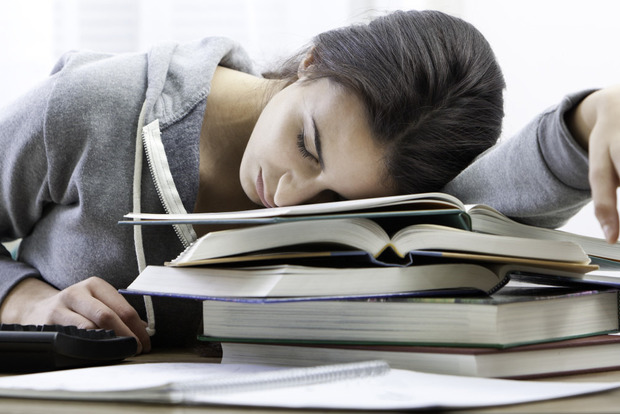 6 безобидных привычек, из-за которых вы сильно устаете на работе