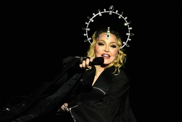 Мадонна провела бесплатный концерт на пляже Копакабана в Рио-де-Жанейро.